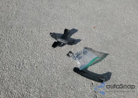 2016 Chevrolet Silverado C1500 Lt from USA, damaged, VIN 1GCRCREC1GZ139517